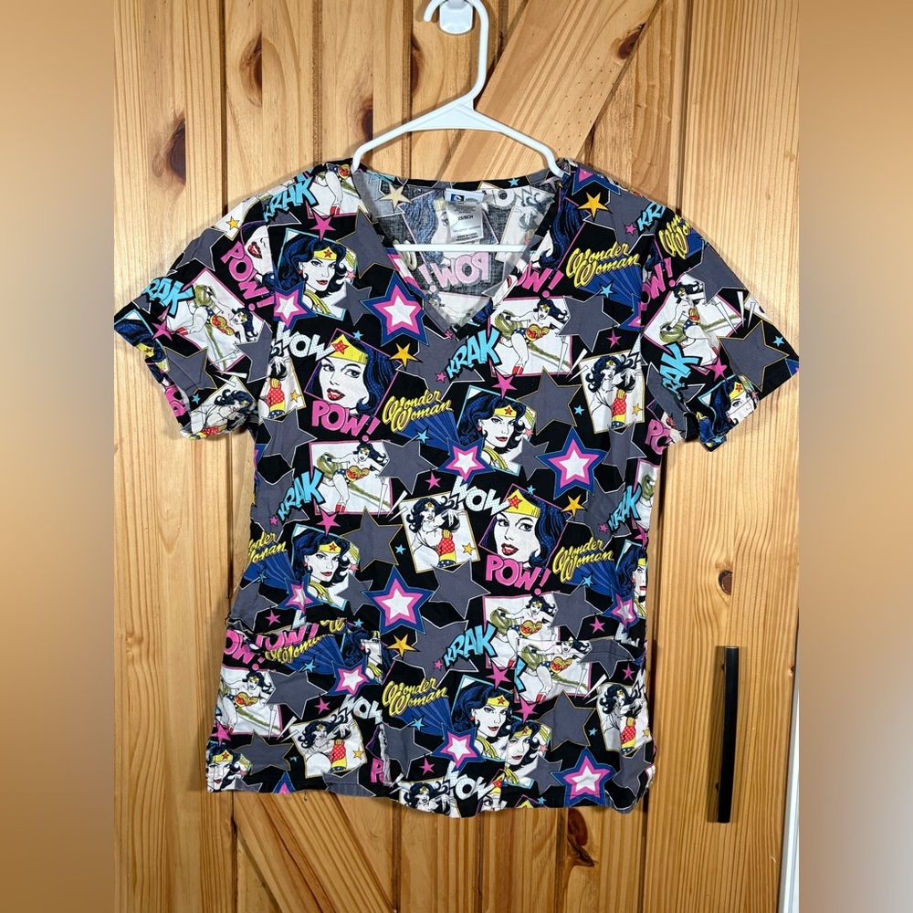 Wonder Woman Scrub Top Size XS